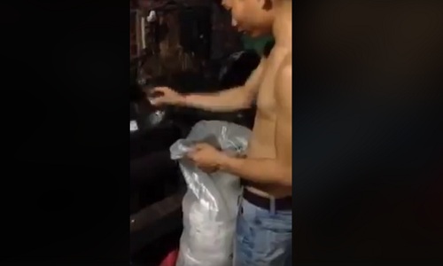 चीन में बनाए जा रहे प्लास्टिक चावल का वीडियो वायरल? क्या है पूरी ख़बर चीन में बनाए जा रहे प्लास्टिक चावल का वीडियो वायरल? क्या है पूरी ख़बर