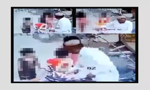 नाबालिग लड़कियों के यौन शोषण का ये वायरल सीसीटीवी फ़ुटेज पाकिस्तान से है