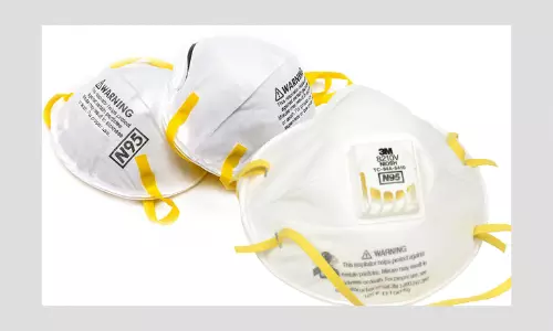 जानिए: क्यों वॉल्व वाले N95 मास्क कोविड-19 के सामने कमज़ोर पड़ते हैं? जानिए: क्यों वॉल्व वाले N95 मास्क कोविड-19 के सामने कमज़ोर पड़ते हैं?