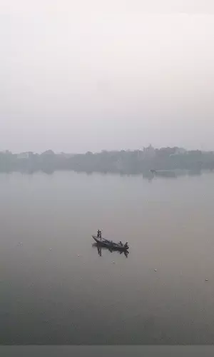 वेब सीरीज से इतर कैसा है मिर्ज़ापुर?