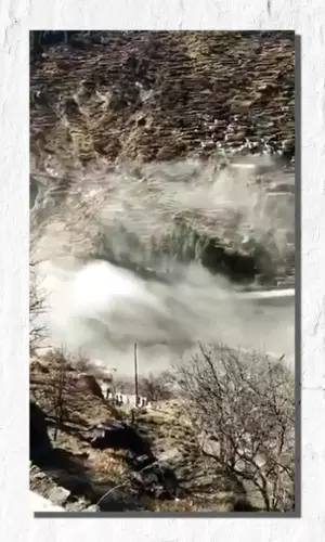 उत्तराखंड बाढ़: चमोली ज़िले में फ़टा ग्लेशियर; जाने अपडेट्स