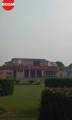 जामिया कैंपस खोलने की मांग को लेकर छात्रों का प्रदर्शन