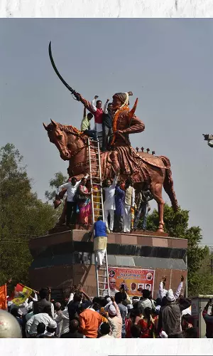 मराठा साम्राज्य के संस्थापक छत्रपति शिवाजी 391वीं जन्मदिवस